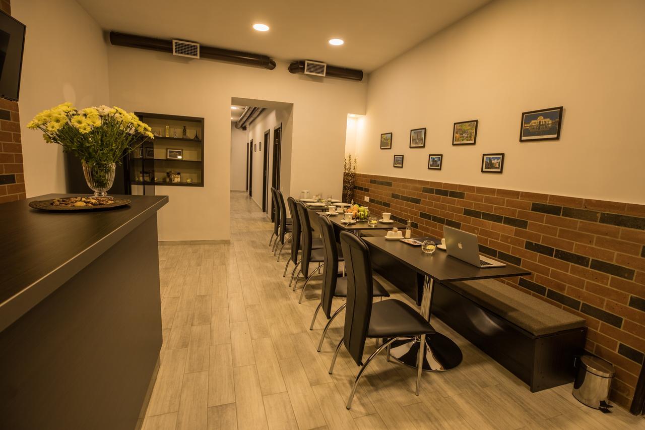5 Rooms Mini-Hotel & Tours Erivan Exterior foto