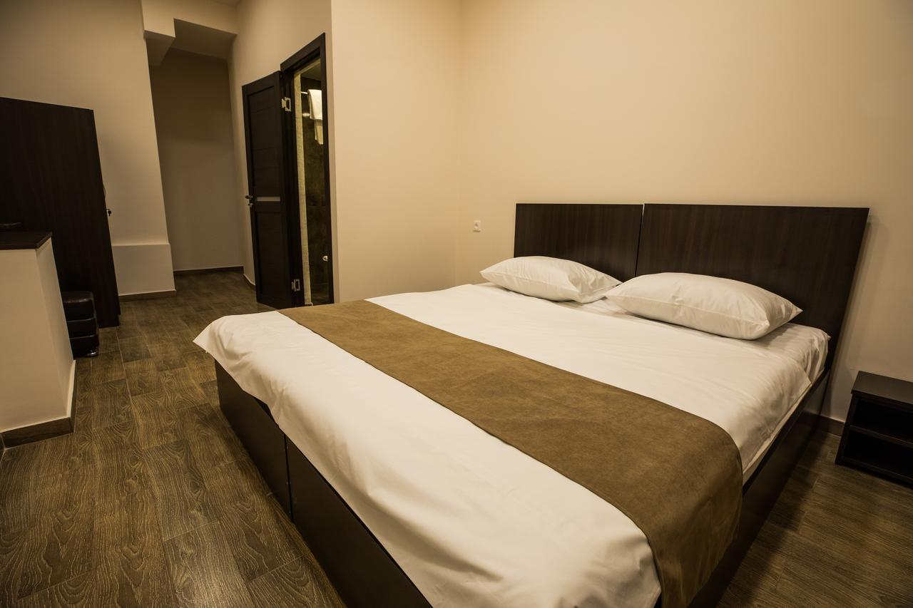 5 Rooms Mini-Hotel & Tours Erivan Exterior foto