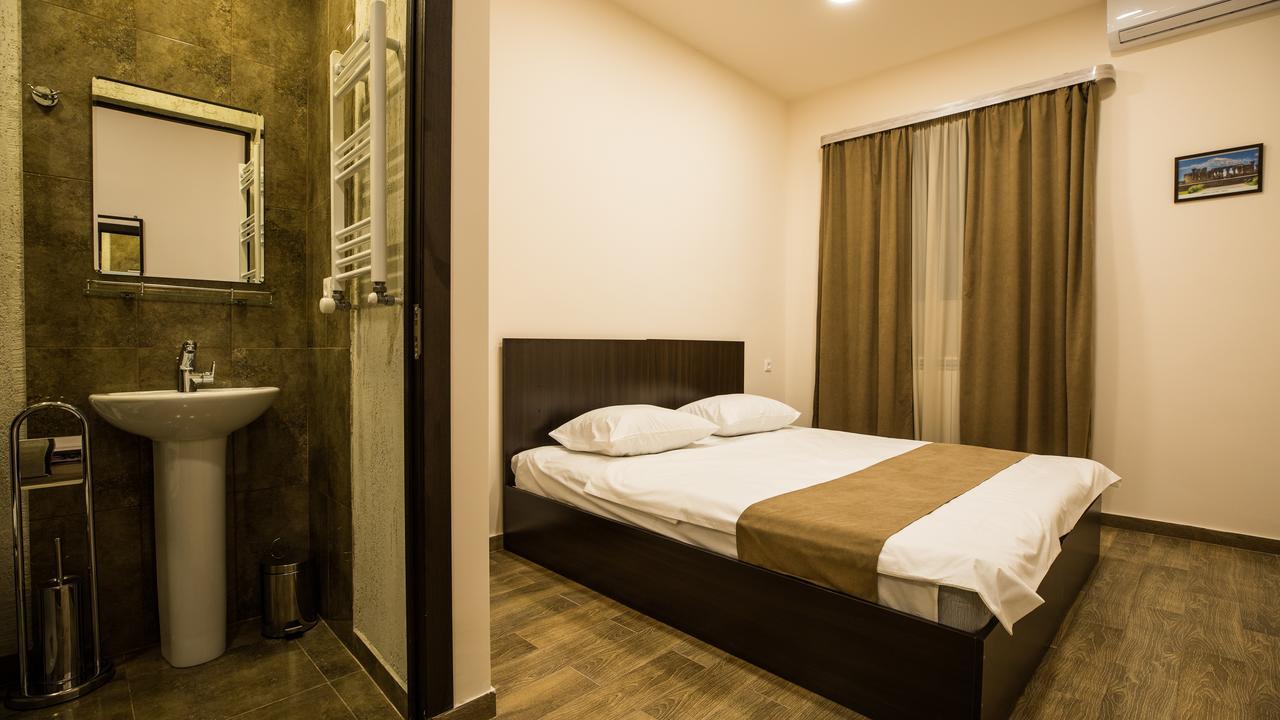 5 Rooms Mini-Hotel & Tours Erivan Exterior foto