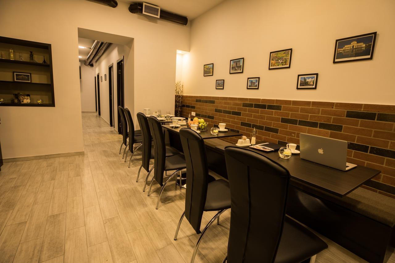 5 Rooms Mini-Hotel & Tours Erivan Exterior foto