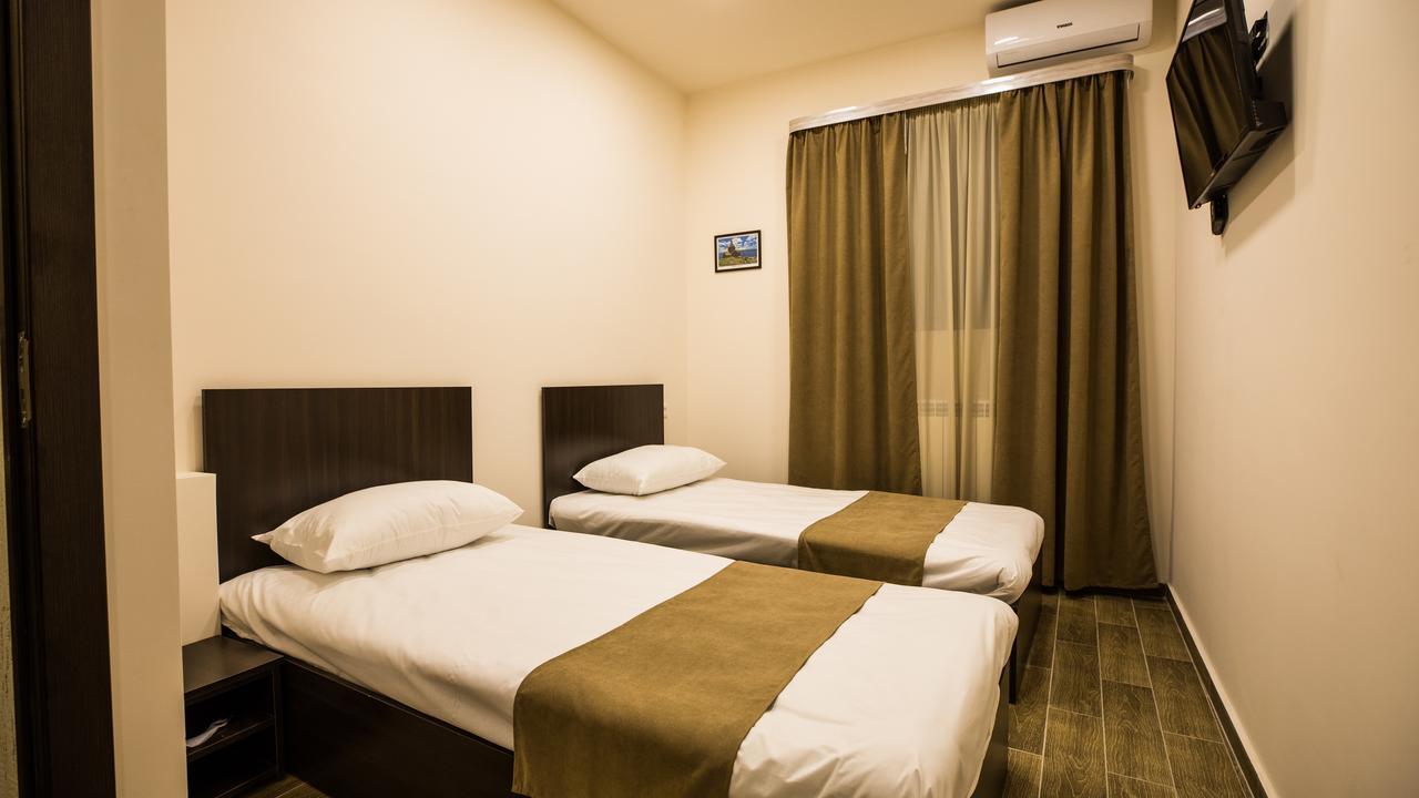 5 Rooms Mini-Hotel & Tours Erivan Exterior foto