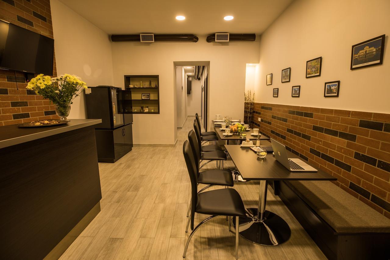 5 Rooms Mini-Hotel & Tours Erivan Exterior foto