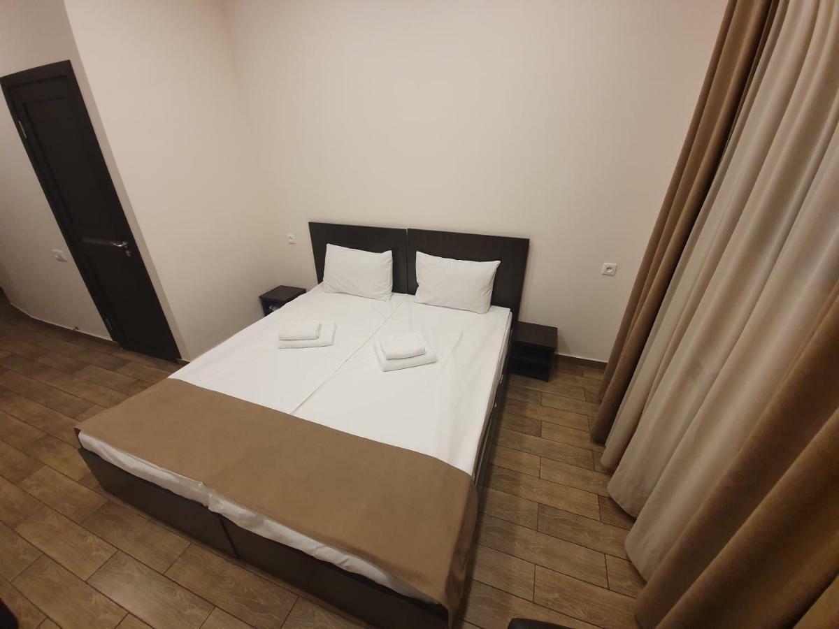 5 Rooms Mini-Hotel & Tours Erivan Exterior foto